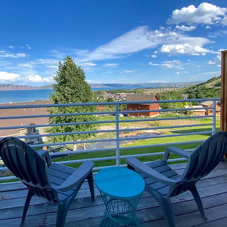 Lake View Condo 902 4